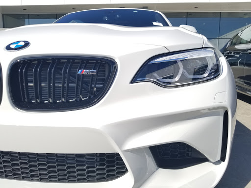 BMW Dealer «BMW of Milwaukee North», reviews and photos, 5990 N Green Bay Ave, Glendale, WI 53209, USA