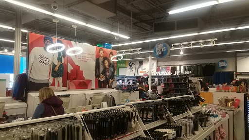 Clothing Store «Old Navy», reviews and photos, 1459 New Britain Ave, West Hartford, CT 06110, USA