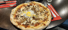 Pizza du Restaurant La Mezza Luna à Clamart - n°6