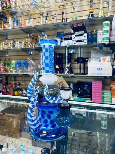 Tobacco Shop «M & I Smoke Shop», reviews and photos, 1239 S Higley Rd #104, Mesa, AZ 85206, USA