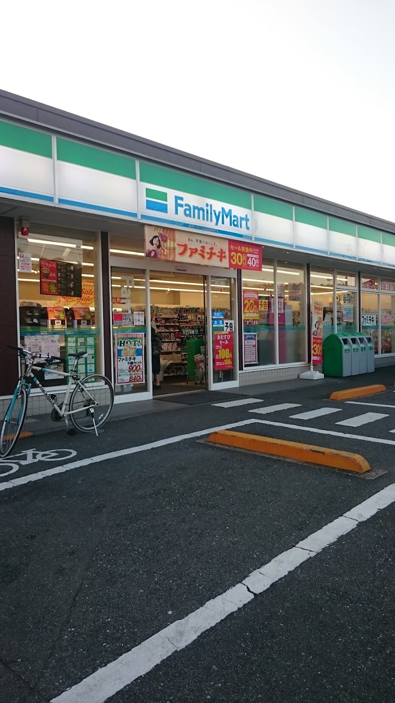 ファミリーマート 磯子丸山二丁目店