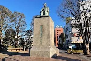 Shibusawa Eiichi Bronze Statue image