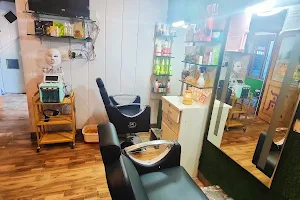 Heavens Beauty Salon image