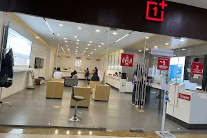 OnePlus Exclusive Service Center image