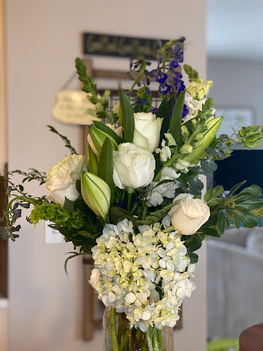 Florist «Monroe Floral», reviews and photos, 113 W McDougall St, Monroe, WA 98272, USA