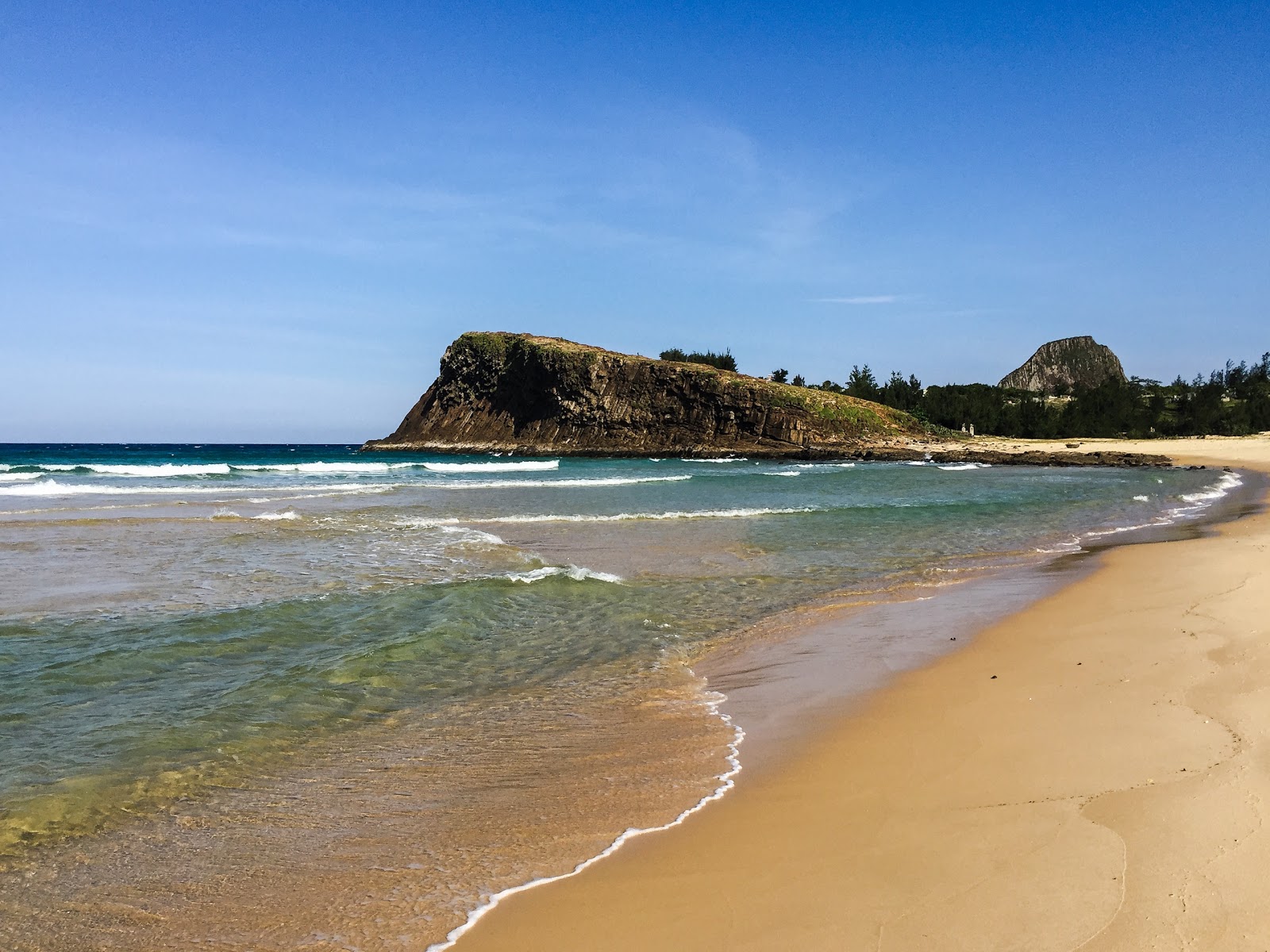 Foto van Phu Thuong Beach met helder zand oppervlakte