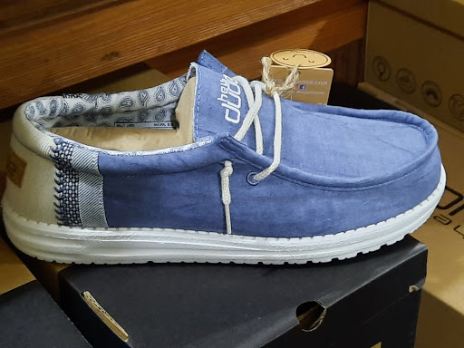 Outdoor Sports Store «Mayodan Outdoor Sports», reviews and photos, 400 W Main St, Mayodan, NC 27027, USA