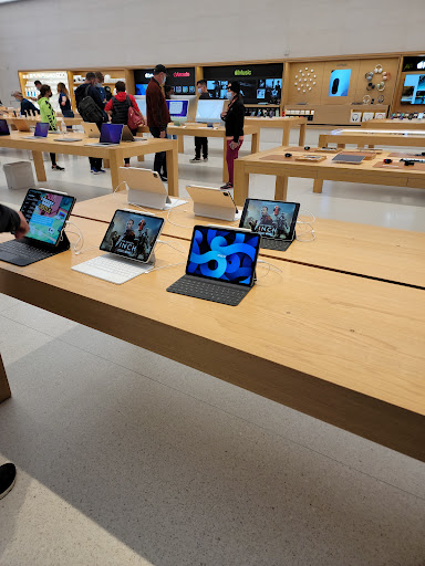 Computer Store «Apple Irvine Spectrum Center», reviews and photos, 763 Spectrum Center Dr, Irvine, CA 92618, USA