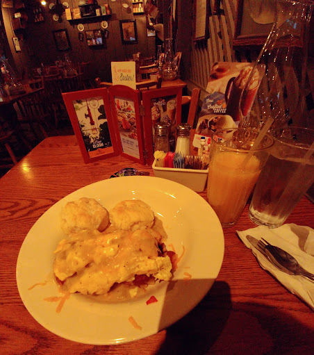 American Restaurant «Cracker Barrel Old Country Store», reviews and photos, 200 Cracker Barrel Dr, Clarksville, TN 37040, USA