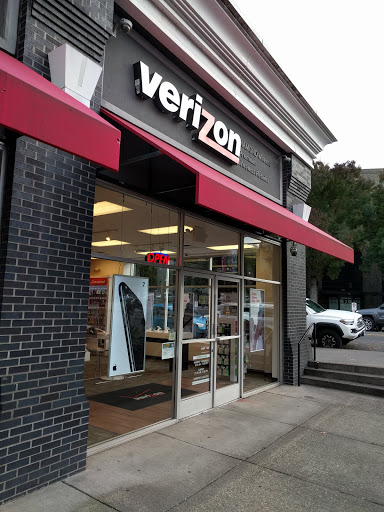 Electronics Store «A Wireless, Verizon Authorized Retailer», reviews and photos, 1972 W Burnside St D, Portland, OR 97209, USA
