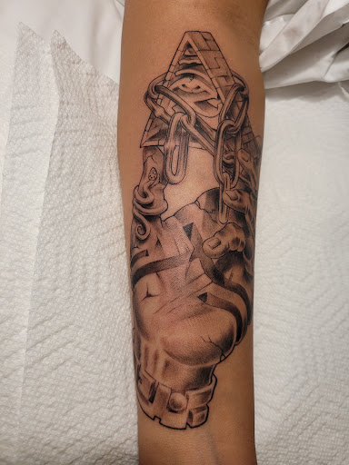 Tattoo Shop «Studio 77 Tattoos», reviews and photos, 5104 38th St, Indianapolis, IN 46254, USA