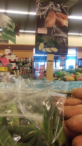 Grocery Store «Jewel-Osco», reviews and photos, 900 E Rollins Rd, Round Lake Beach, IL 60073, USA