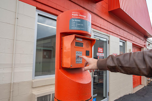 Self-Storage Facility «Public Storage», reviews and photos, 2109 Ogden Ave, Lisle, IL 60532, USA