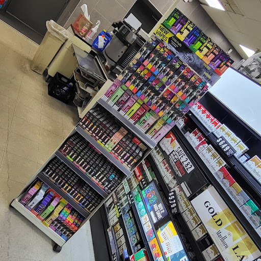 Convenience Store «7-Eleven», reviews and photos, 403 Clearwater Largo Rd N, Largo, FL 33770, USA