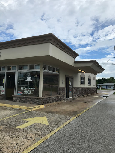 Dry Cleaner «Fifth Ave Evergreen Cleaners and Laundry», reviews and photos, 211 5th Ave, Indialantic, FL 32903, USA