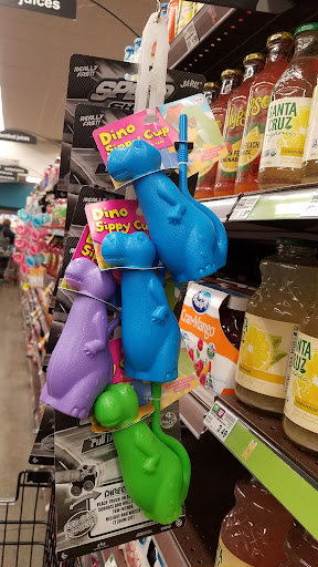 Grocery Store «Quality Food Center», reviews and photos, 1009 Monroe Ave, Enumclaw, WA 98022, USA