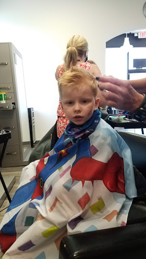 Hair Salon «Blown Away Salon», reviews and photos, 7102 Hayes Shopping Ct G, Hayes, VA 23072, USA