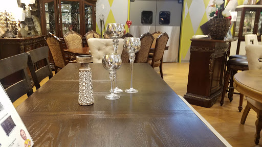 Shopping Mall «Hunt Valley Towne Centre», reviews and photos, 118 Shawan Rd, Cockeysville, MD 21030, USA