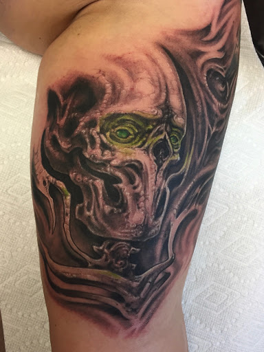 Explore love hurts tattoo ideas, creative tattoo ideas in Berlin, available at Valhalla Artworks