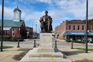 Statue Of Abraham Lincoln image