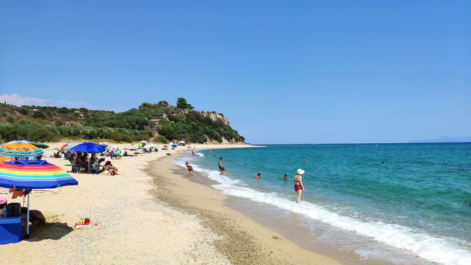 Foto von Kavala beach mit geräumige bucht