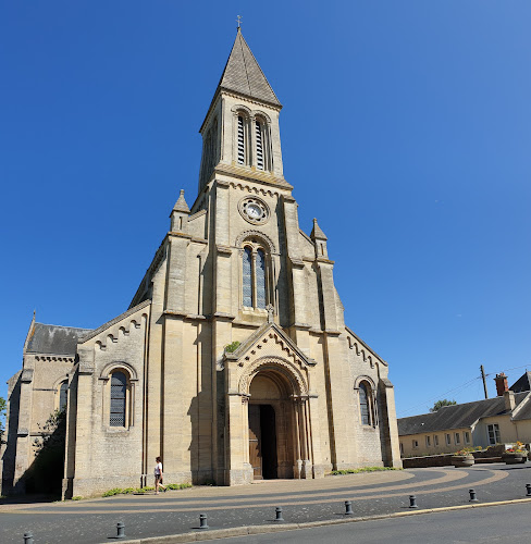 Eglise Saint-André de Port en Bessin à Port-en-Bessin-Huppain