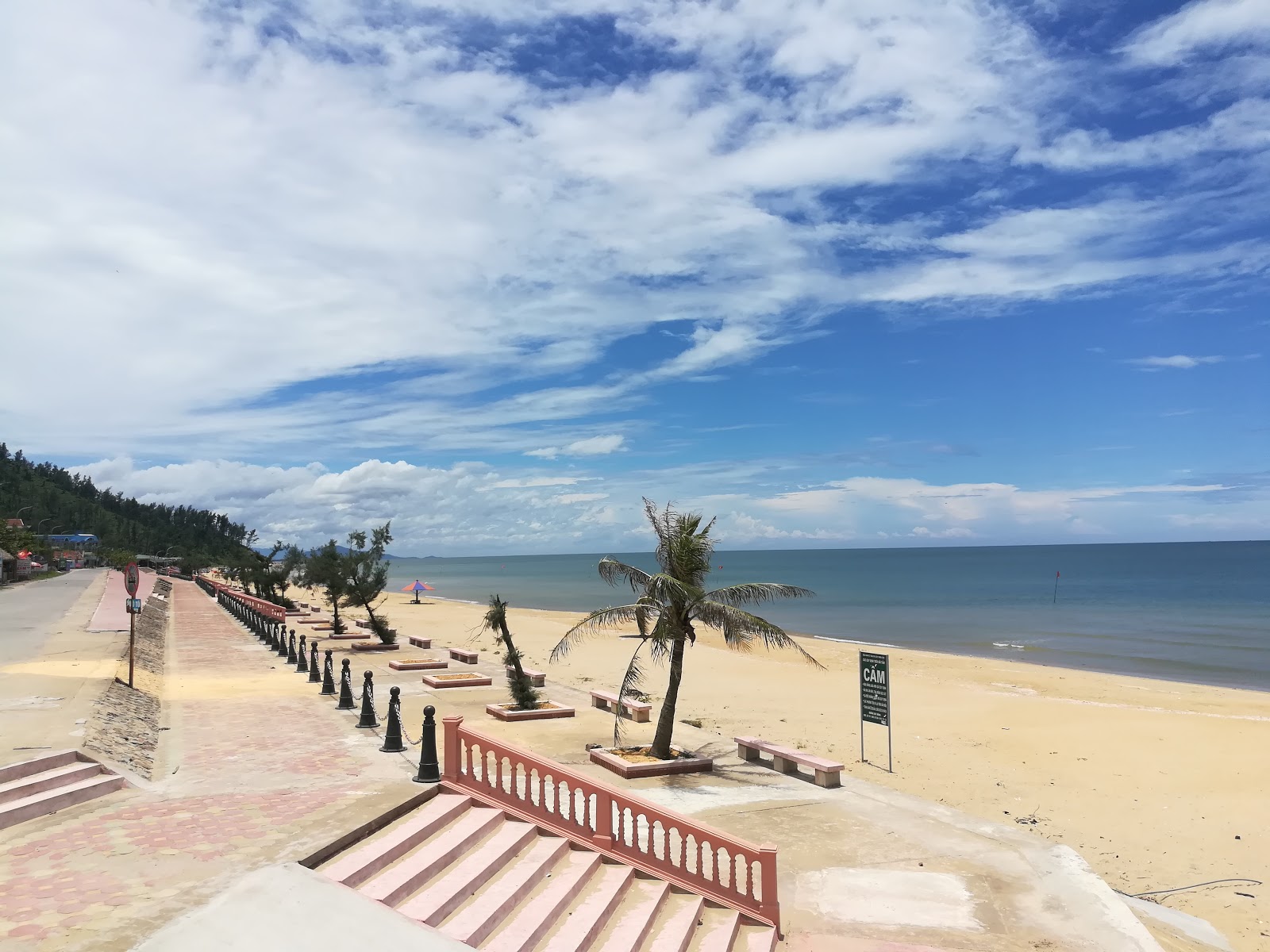 Foto di Thien Cam Beach con molto pulita livello di pulizia