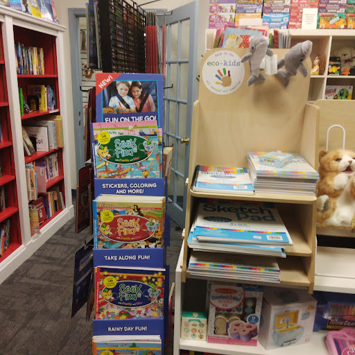 Book Store «Three Sisters Books & Gifts, LLC», reviews and photos, 7 Public Square, Shelbyville, IN 46176, USA