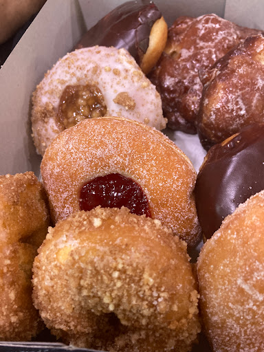 Donut Shop «Yum Yum Donuts», reviews and photos, 8139 W Manchester Ave, Playa Del Rey, CA 90293, USA