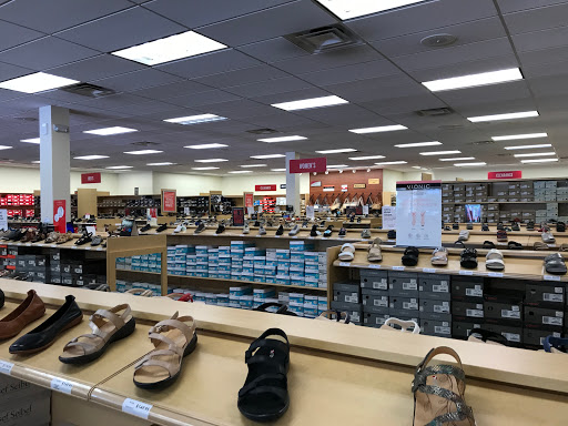 Shoe Store «Peltz Shoes - Ft. Myers Store», reviews and photos, 13300 S Cleveland Ave, Fort Myers, FL 33907, USA