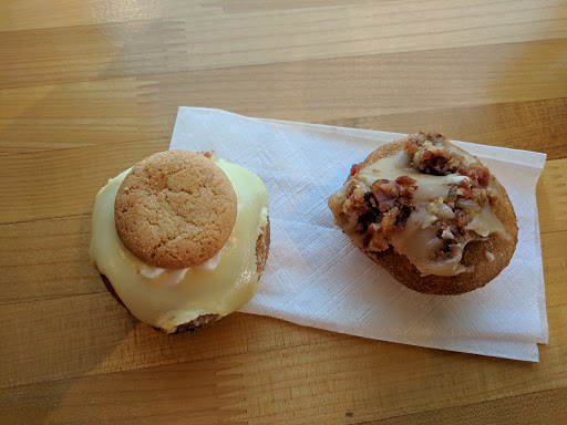 Donut Shop «Peace, Love & Little Donuts of Hudson», reviews and photos, 51 S Main St #4, Hudson, OH 44236, USA