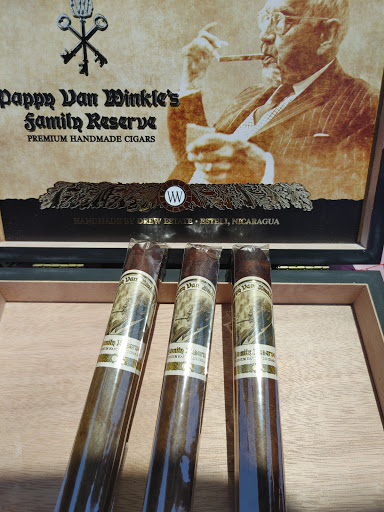 Wine Store «Luekens Liquors», reviews and photos, 4643 W Kennedy Blvd, Tampa, FL 33609, USA