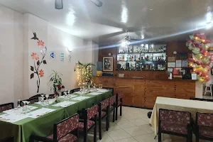 Villamaria Restaurante. Av 29 De Junio 8 42 image