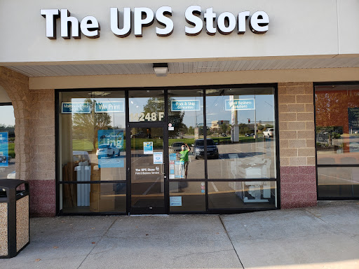 Shipping and Mailing Service «The UPS Store», reviews and photos, 14248 Manchester Rd, Manchester, MO 63011, USA