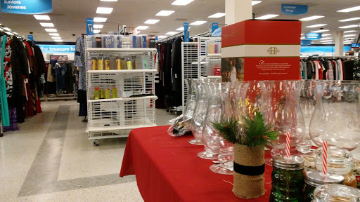 Clothing Store «Ross Dress for Less», reviews and photos, 12115 Biscayne Blvd, North Miami, FL 33181, USA