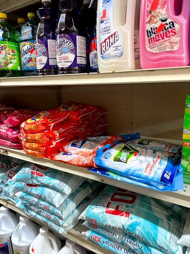 Lodging «Mi Bandera Supermarket», reviews and photos, 2935 W Oak Ridge Rd, Orlando, FL 32809, USA