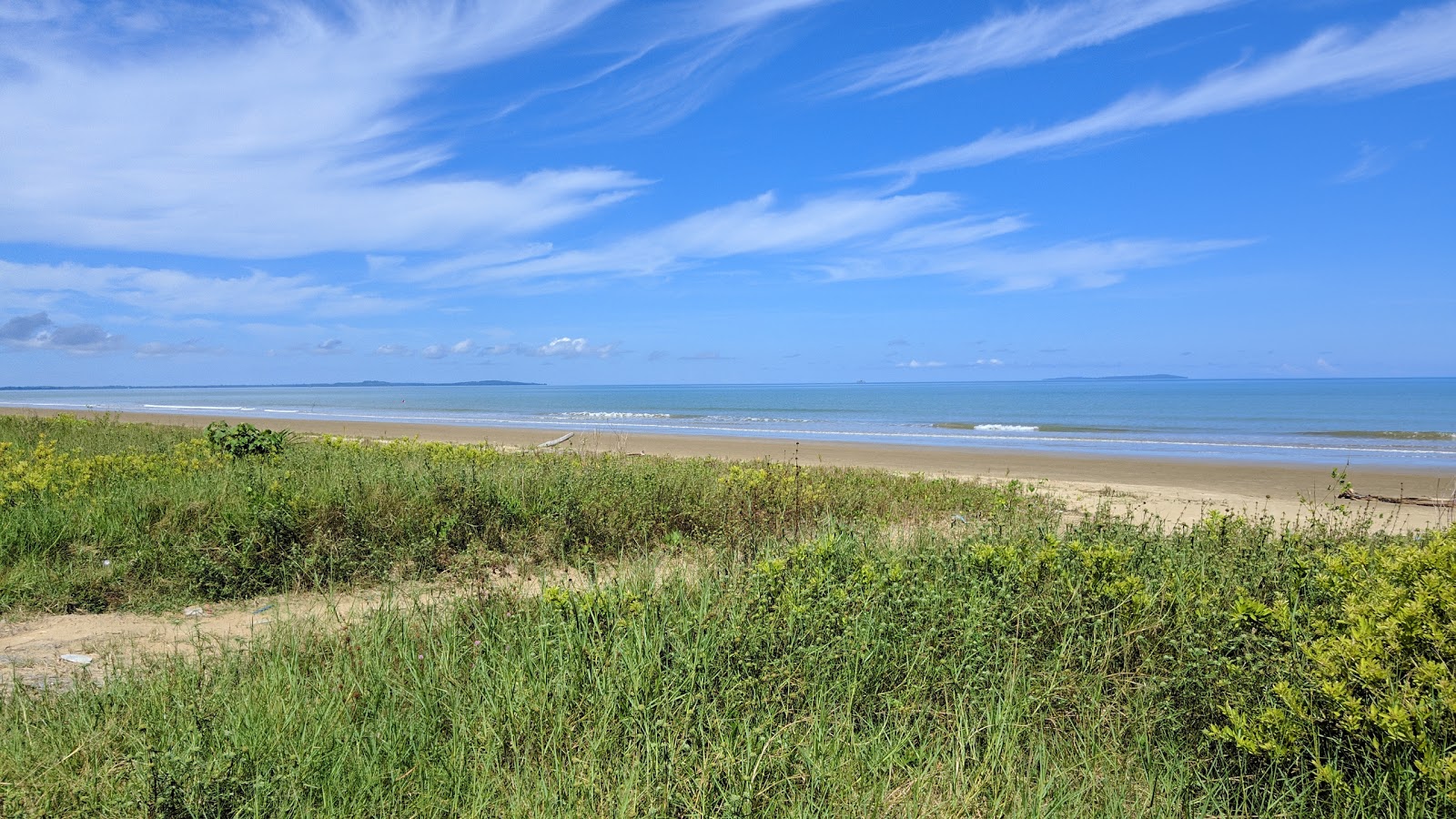 Fotografie cu Pimping Beach - locul popular printre cunoscătorii de relaxare