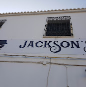 Jacksons - Pasaje Neruda, 1, 29692 San Luis de Sabinillas, Málaga