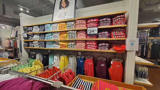 Clothing Store «Gap Outlet», reviews and photos, 13000 Folsom Blvd #1320, Folsom, CA 95630, USA
