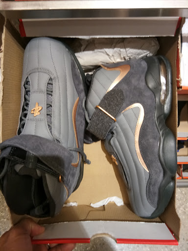 Clothing Store «Nike Factory Store», reviews and photos, 4101 S Carrollton Ave, New Orleans, LA 70119, USA