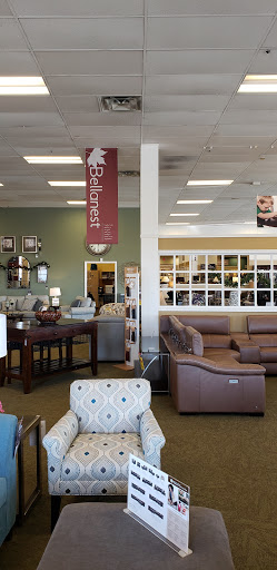 Furniture Store «Raymour & Flanigan Furniture and Mattress Store», reviews and photos, 1645 Broadhollow Rd, Farmingdale, NY 11735, USA