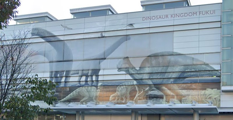 駅舎恐竜壁画