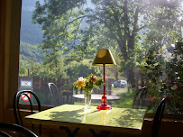 Atmosphère du Restaurant La Terrasse du Grand Frêne à Choranche - n°2