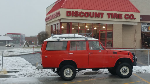 Tire Shop «Discount Tire Store - Bountiful, UT», reviews and photos, 2527 S Main St, Bountiful, UT 84010, USA