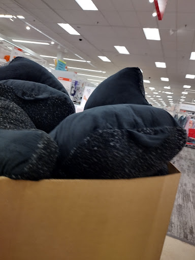 Department Store «Target», reviews and photos, 999 Corporate Dr, Westbury, NY 11590, USA