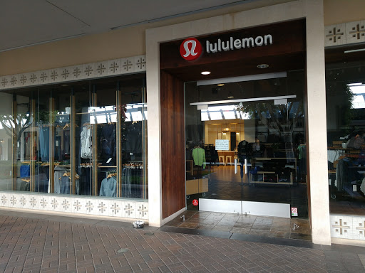 Sportswear Store «lululemon», reviews and photos, 2502 E Camelback Rd #133, Phoenix, AZ 85016, USA