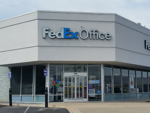 Print Shop «FedEx Office Print & Ship Center», reviews and photos, 1046 W Patrick St a, Frederick, MD 21703, USA