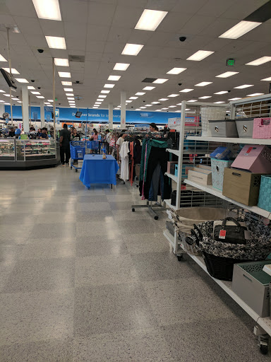 Clothing Store «Ross Dress for Less», reviews and photos, 902 Sepulveda Blvd, Harbor City, CA 90710, USA