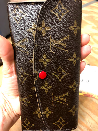 Pawn Shop «Money & More», reviews and photos, 1025 S Riverside Dr, Iowa City, IA 52246, USA