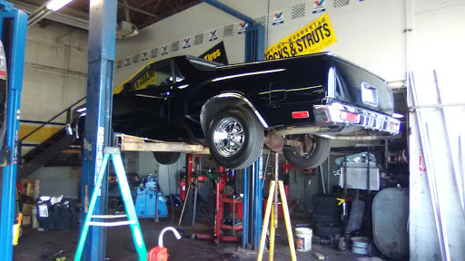 Auto Repair Shop «Tuffy Auto Services Center», reviews and photos, 1400 Broadway Ave, Lorain, OH 44052, USA